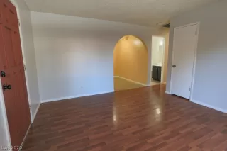 Photo #2: 2220691 Listing