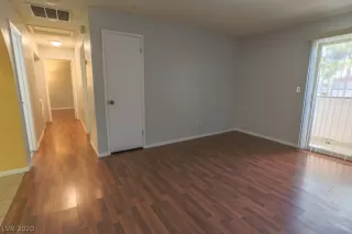 Photo #3: 2220691 Listing