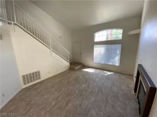 Photo #2: 2220736 Listing 