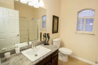 Photo #4: 2220742 Listing