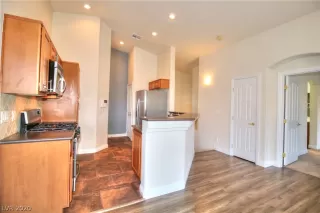 Photo #5: 2220770 Listing