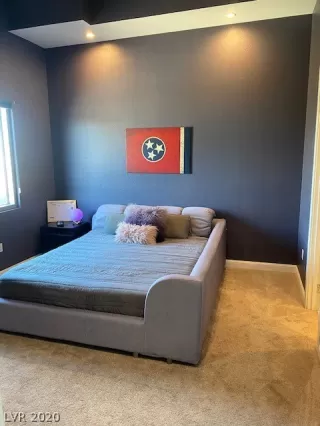 Photo #5: 2220783 Listing