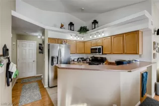 Photo #4: 2220813 Listing