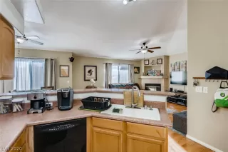 Photo #6: 2220813 Listing