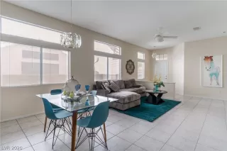 Photo #4: 2220839 Listing 