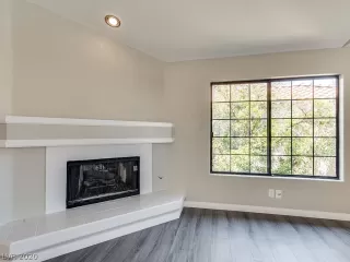 Photo #3: 2220920 Listing