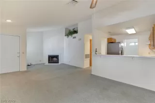 Photo #3: 2220929 Listing