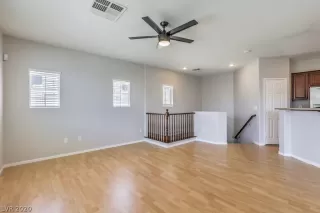 Photo #4: 2221007 Listing