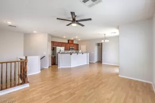 Photo #5: 2221007 Listing