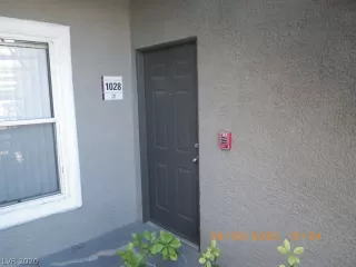 Photo #2: 2221025 Listing 