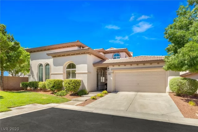 MLS: 2221032 Condo For Sale