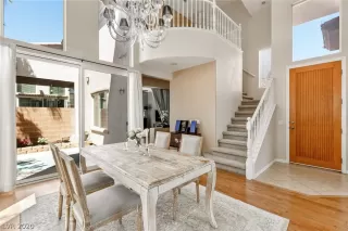 Photo #3: 2221032 Listing