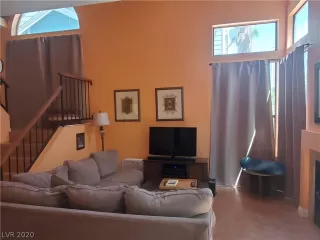 Photo #2: 2221110 Listing