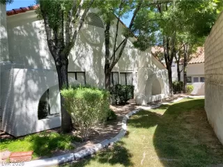 Photo #1: 2221148 Listing