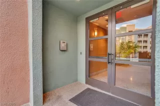 Photo #1: 2221265 Listing