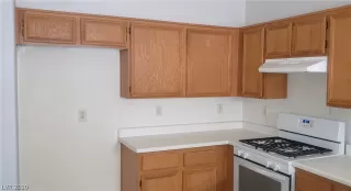 Photo #5: 2221269 Listing