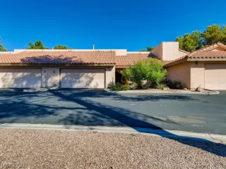 Photo #1: 2221280 Listing