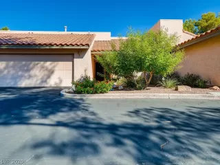 Photo #2: 2221280 Listing