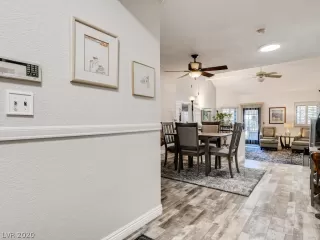 Photo #4: 2221280 Listing