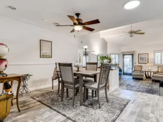 Photo #5: 2221280 Listing