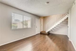 Photo #6: 2221282 Listing