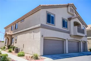 Photo #1: 2221292 Listing 