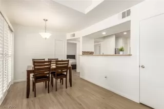 Photo #5: 2221390 Listing 