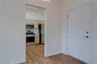 Photo #3: 2221411 Listing