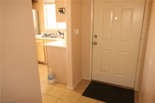 Photo #3: 2221433 Listing