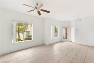 Photo #1: 2221436 Listing 