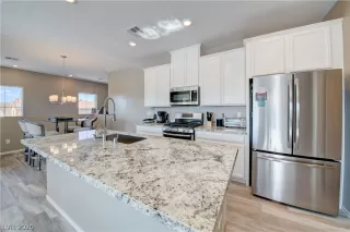 Photo #2: 2221467 Listing 