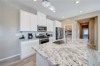 Photo #3: 2221467 Listing 