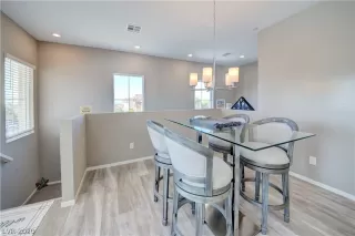 Photo #5: 2221467 Listing 