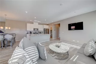 Photo #6: 2221467 Listing 