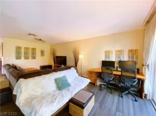 Photo #3: 2221542 Listing 