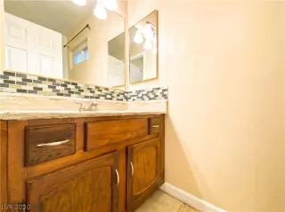 Photo #5: 2221542 Listing 