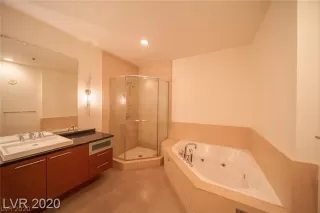 Photo #5: 2221545 Listing