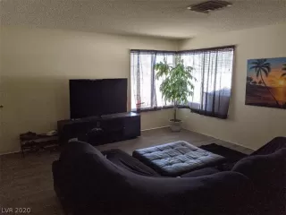 Photo #2: 2221549 Listing