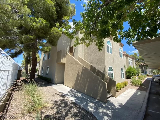 MLS: 2221614 Condo For Sale