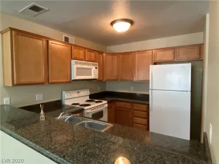 Photo #6: 2221614 Listing