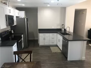 Photo #2: 2221673 Listing 