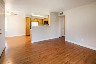 Photo #2: 2221691 Listing 