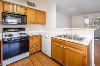 Photo #6: 2221691 Listing 