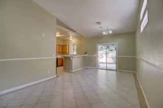 Photo #6: 2221722 Listing