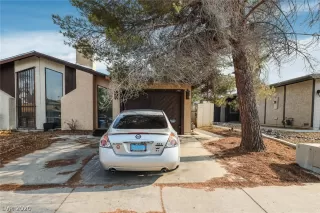 Photo #1: 2221725 Listing