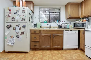 Photo #5: 2221725 Listing