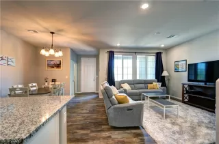 Photo #5: 2221733 Listing