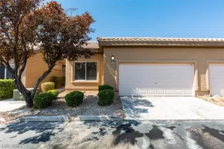 Photo #2: 2221744 Listing