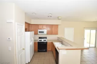 Photo #2: 2221757 Listing 