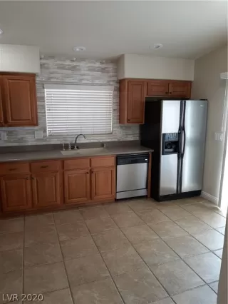 Photo #3: 2221791 Listing